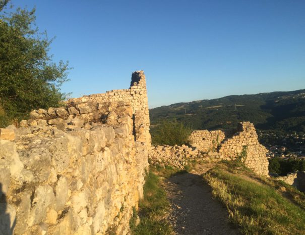 Que faire en Ardèche? les visites guidées du château de Crussol